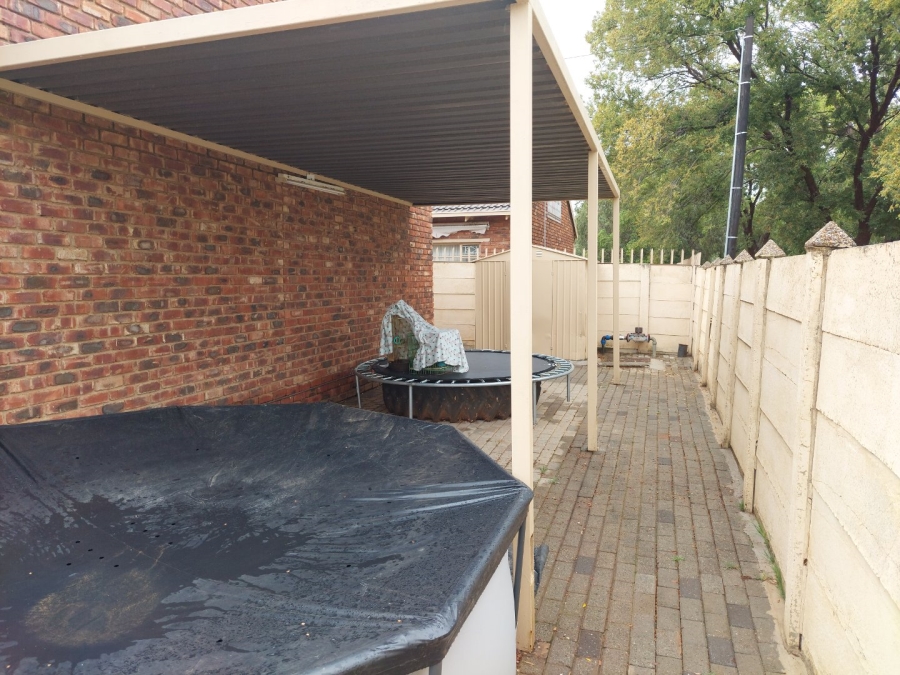 To Let 3 Bedroom Property for Rent in Riebeeckstad Free State